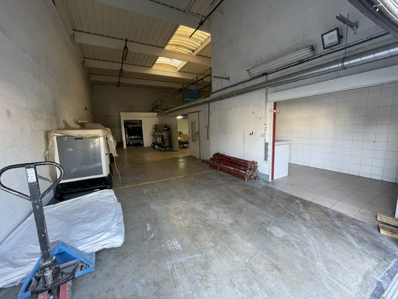 Local d'activité Roissy-en-Brie 270m² Vente local d'activité Roissy-en-Brie Seine-et-Marne OVACT2530908 0